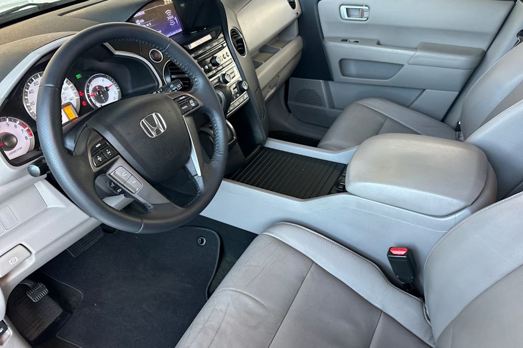 Thumbnail: 2015 Honda Pilot - 8