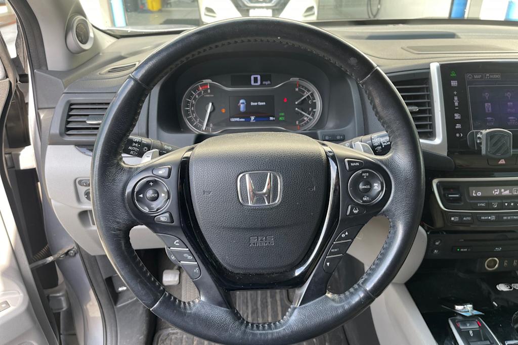 Thumbnail: 2016 Honda Pilot - 8