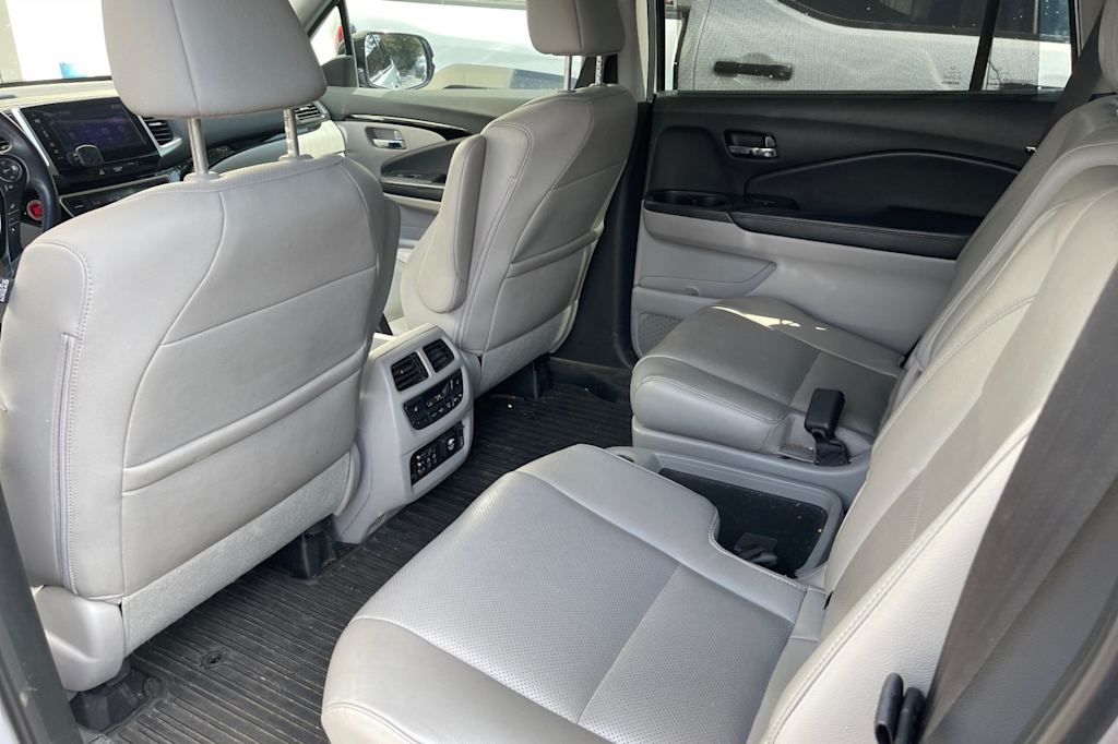 Thumbnail: 2016 Honda Pilot - 10