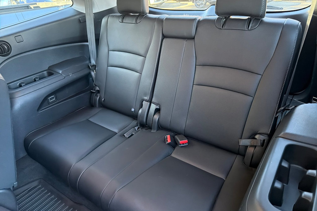 Thumbnail: 2018 Honda Pilot - 23
