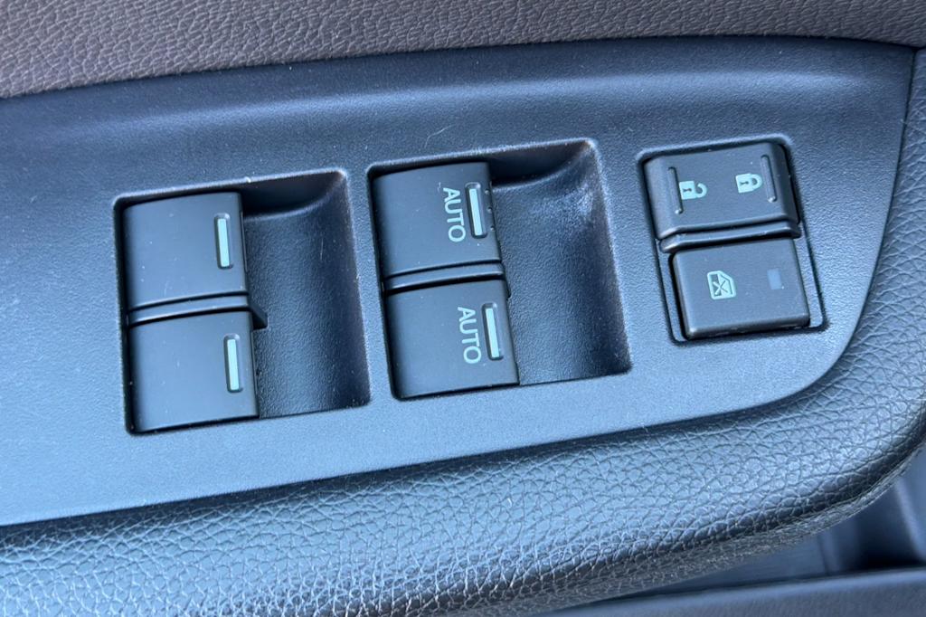 Thumbnail: 2018 Honda Pilot - 22