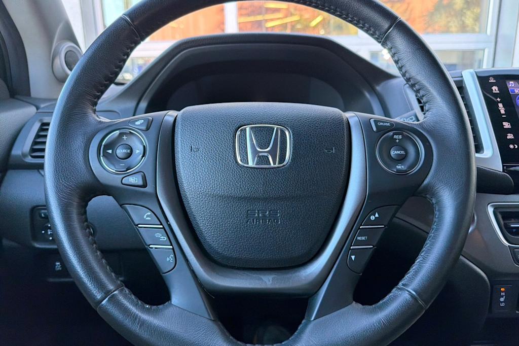 Thumbnail: 2018 Honda Pilot - 27