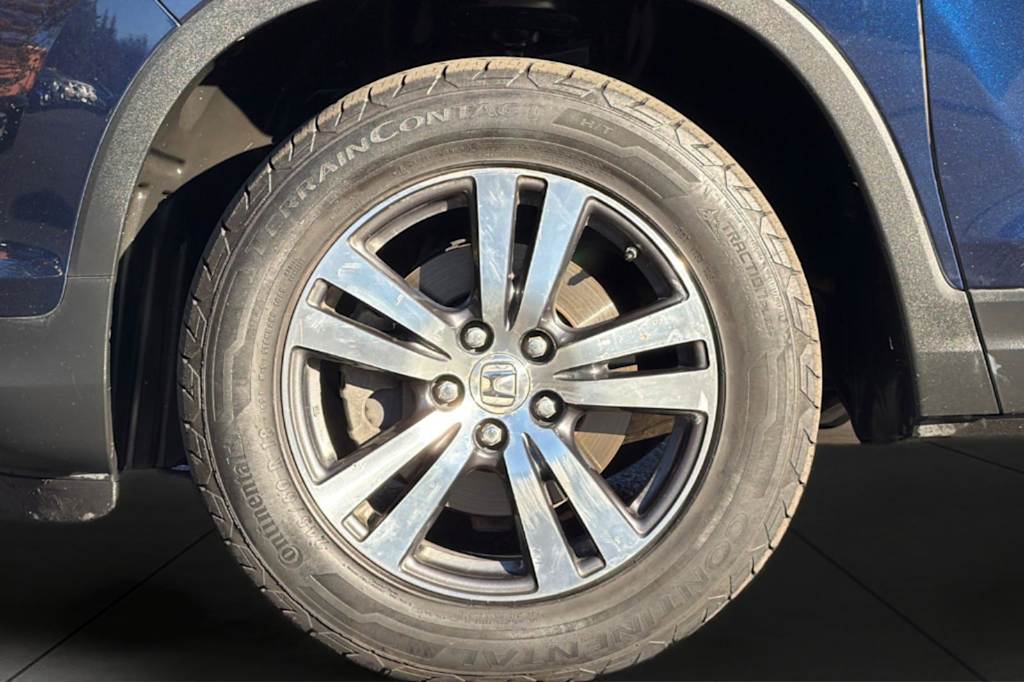 Thumbnail: 2017 Honda Pilot - 8