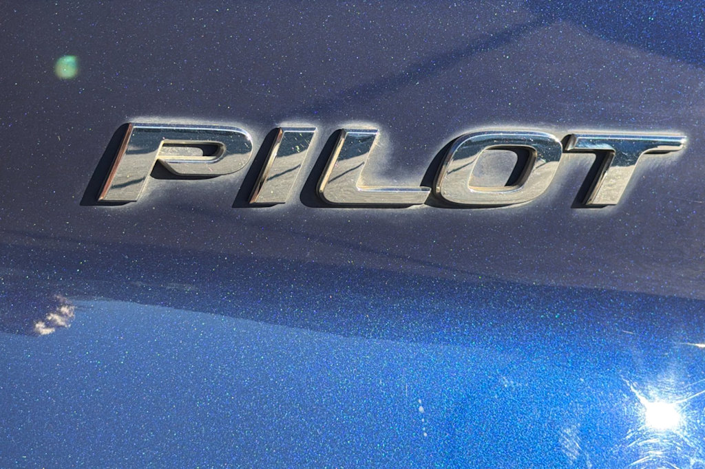 Thumbnail: 2017 Honda Pilot - 7