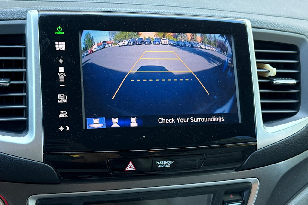 Thumbnail: 2016 Honda Pilot - 25