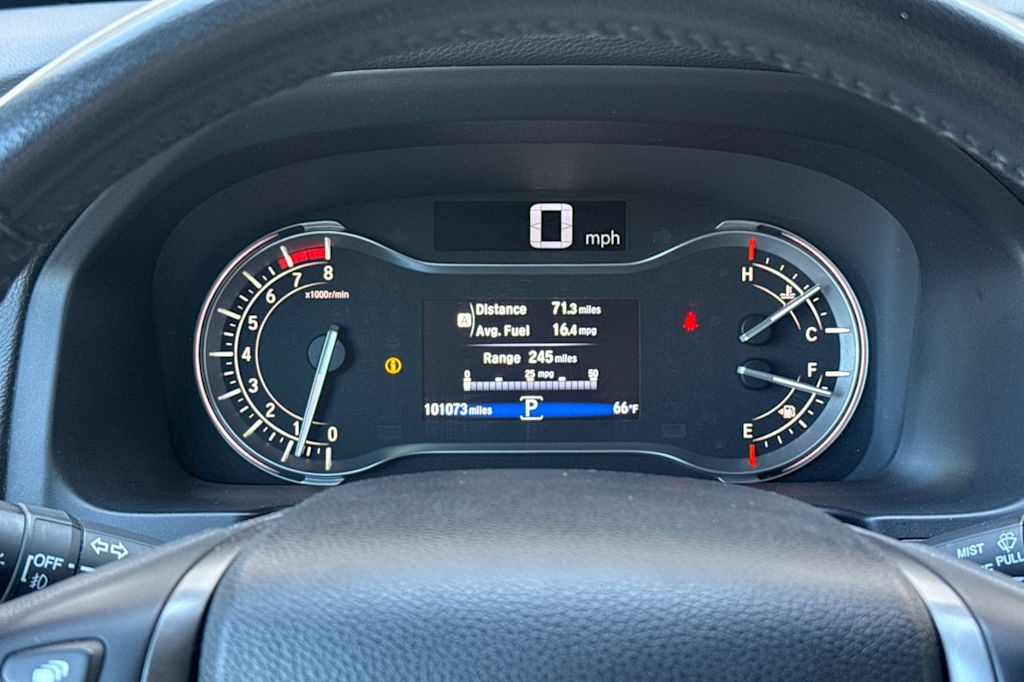Thumbnail: 2016 Honda Pilot - 15