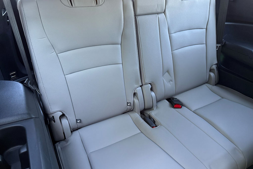 Thumbnail: 2016 Honda Pilot - 23