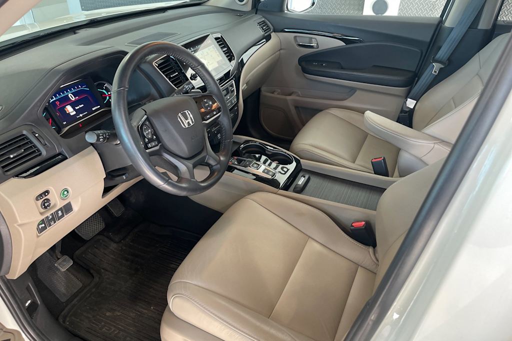 Thumbnail: 2019 Honda Pilot - 9