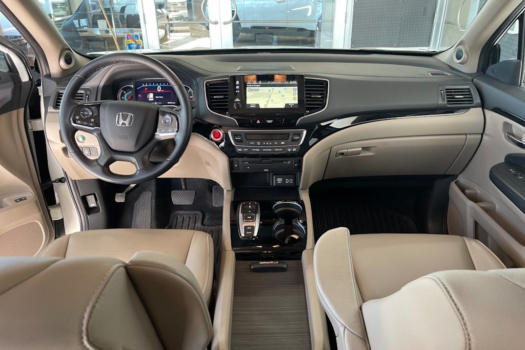 Thumbnail: 2019 Honda Pilot - 2