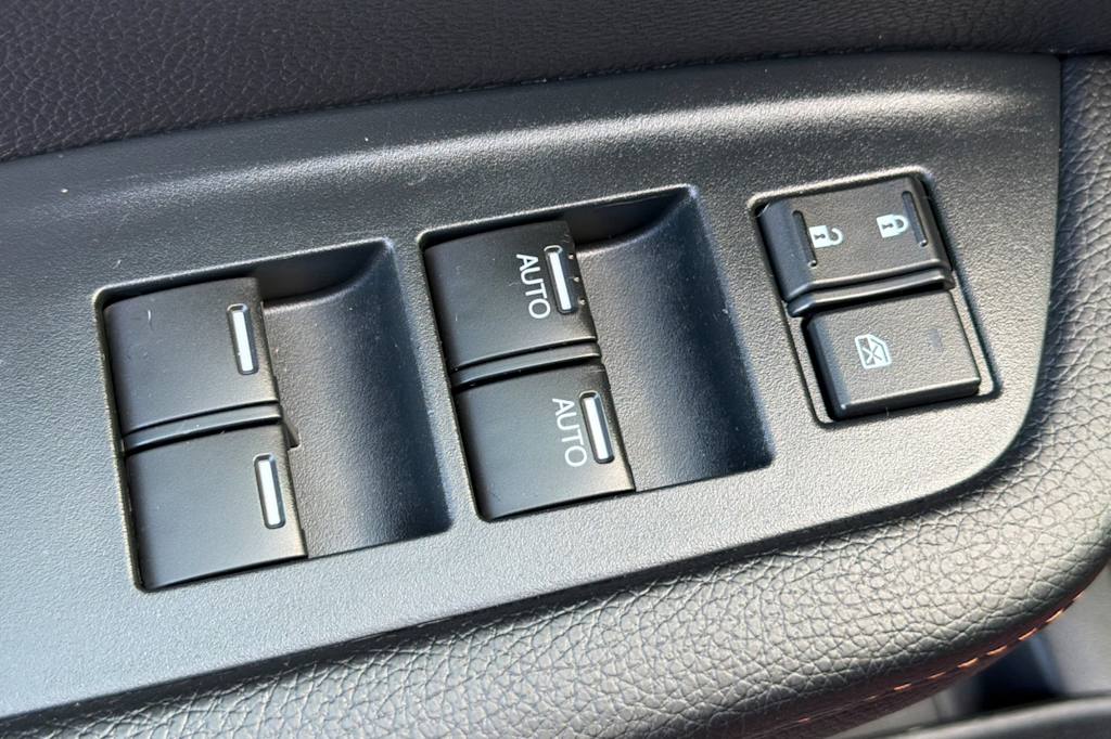 Thumbnail: 2023 Honda Passport - 21