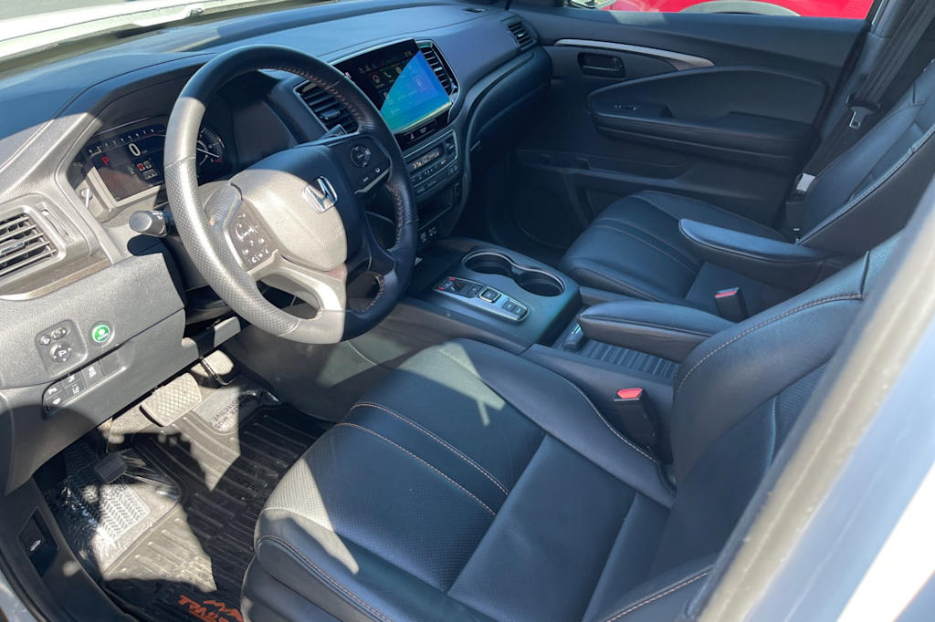 Thumbnail: 2023 Honda Passport - 9