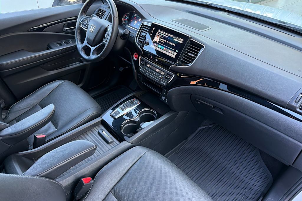 Thumbnail: 2020 Honda Passport - 11