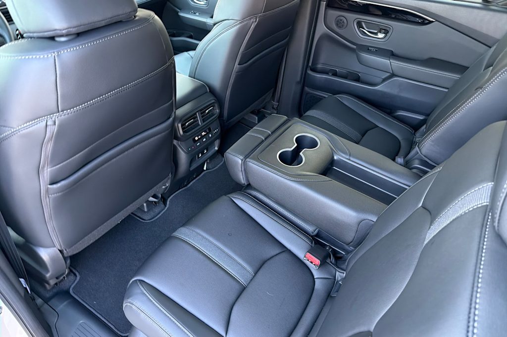 Thumbnail: 2026 Honda Pilot - 10
