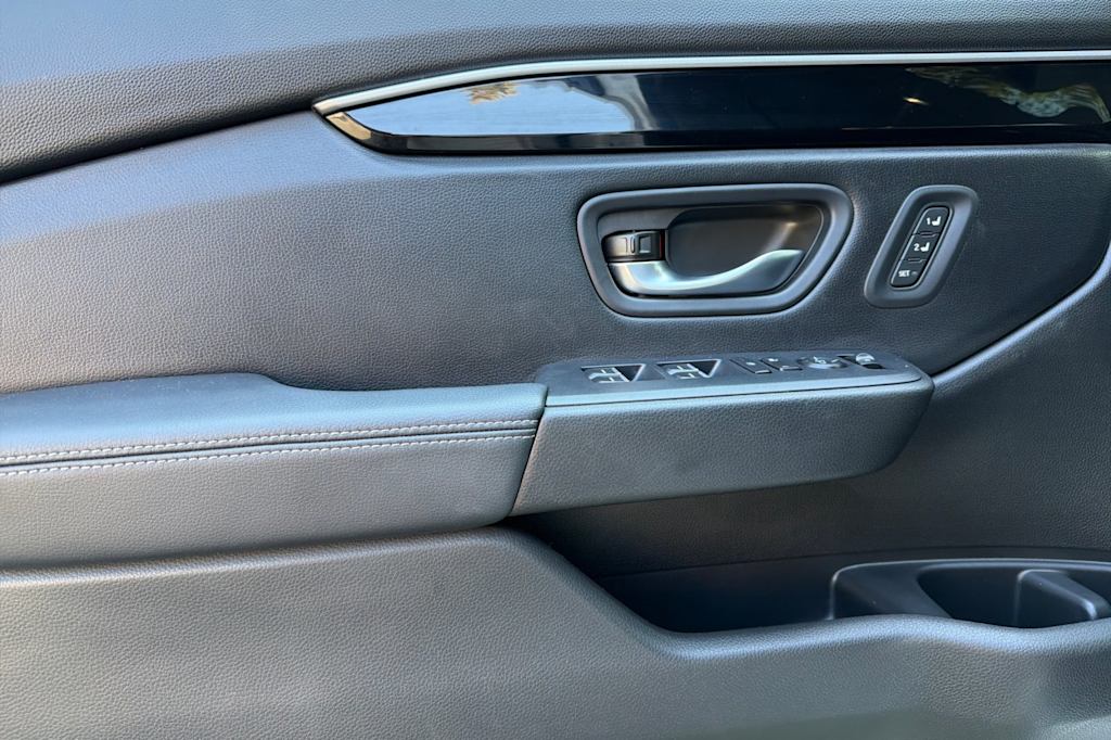 Thumbnail: 2025 Honda Pilot - 20