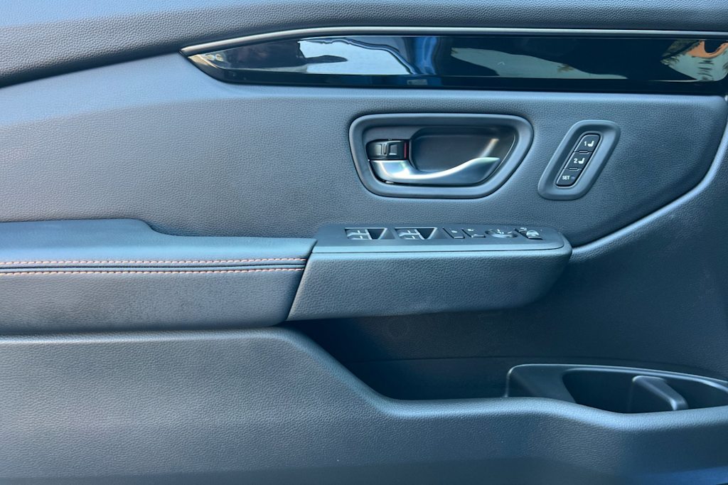 Thumbnail: 2025 Honda Pilot - 19