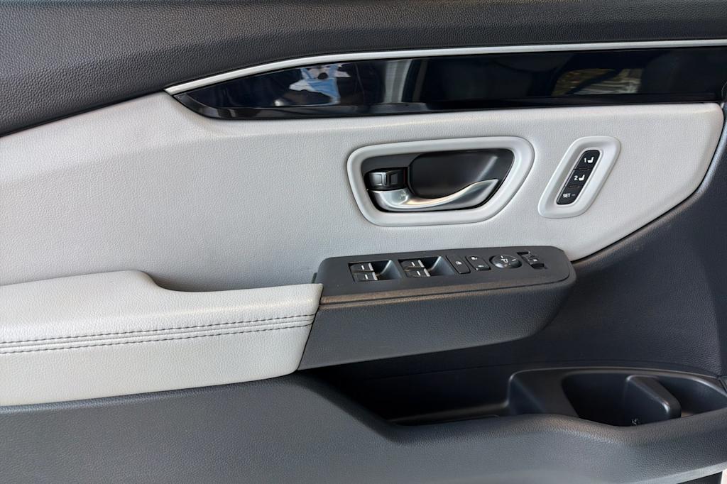 Thumbnail: 2025 Honda Pilot - 21