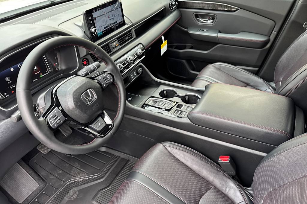 Thumbnail: 2025 Honda Pilot - 9