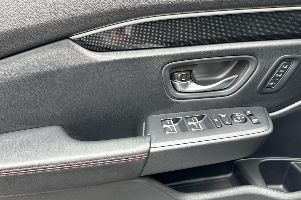 Thumbnail: 2025 Honda Pilot - 21