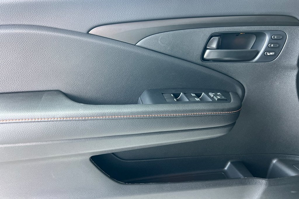 Thumbnail: 2025 Honda Ridgeline - 20