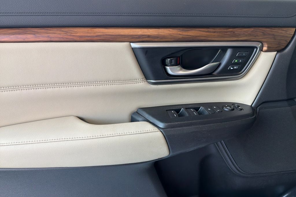 Thumbnail: 2018 Honda CR-V - 21