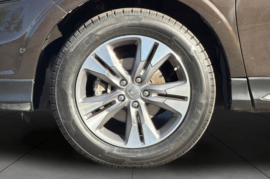 Thumbnail: 2013 Honda Crosstour - 8