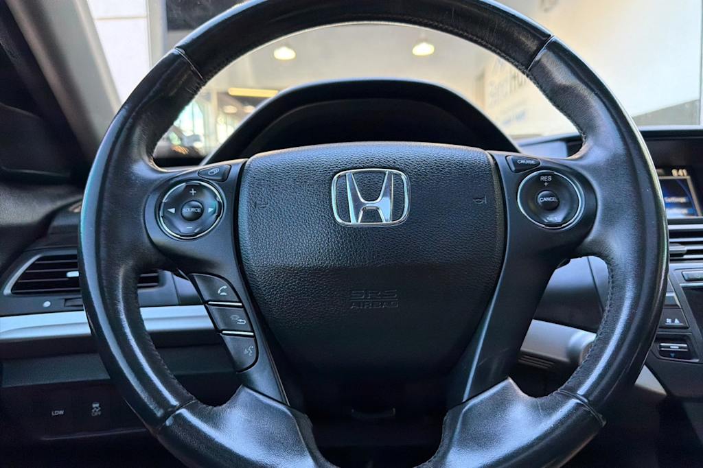 Thumbnail: 2013 Honda Crosstour - 26