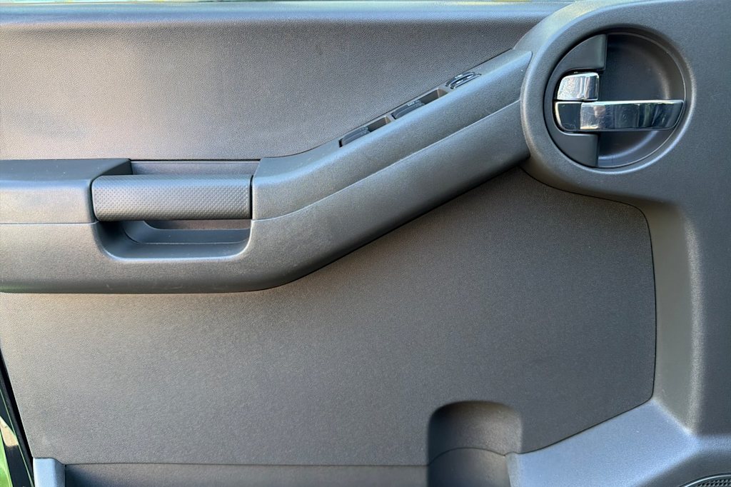 Thumbnail: 2011 Nissan Xterra - 22