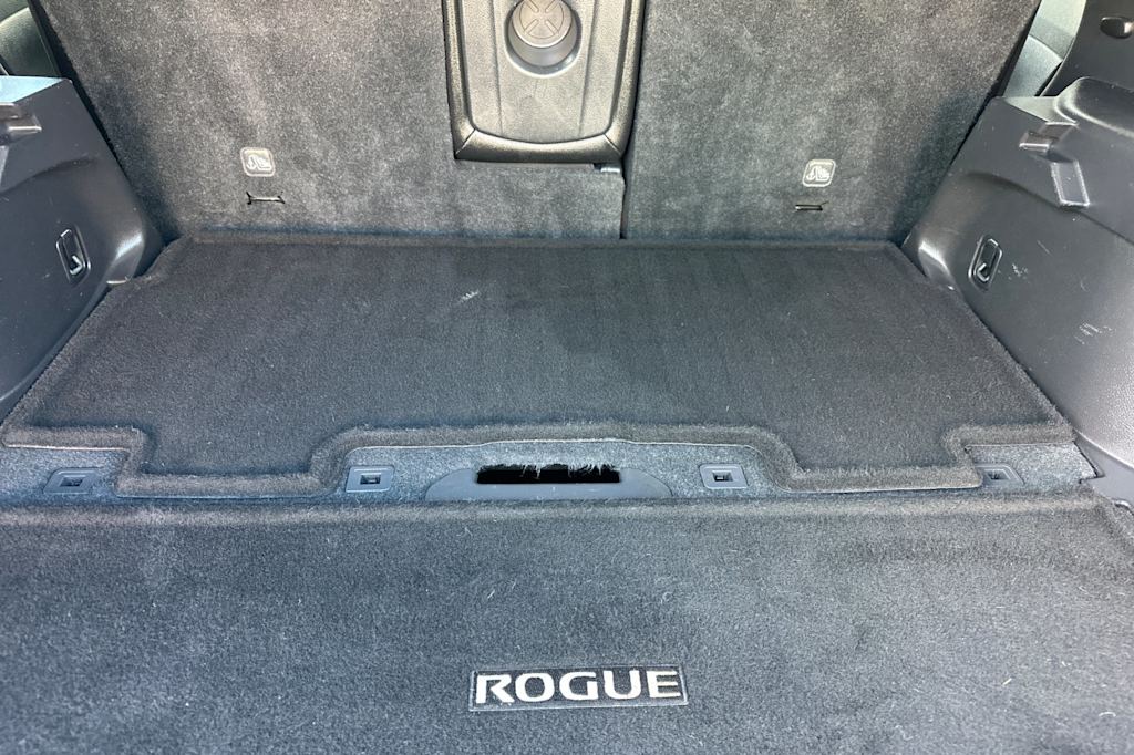 Thumbnail: 2016 Nissan Rogue - 15