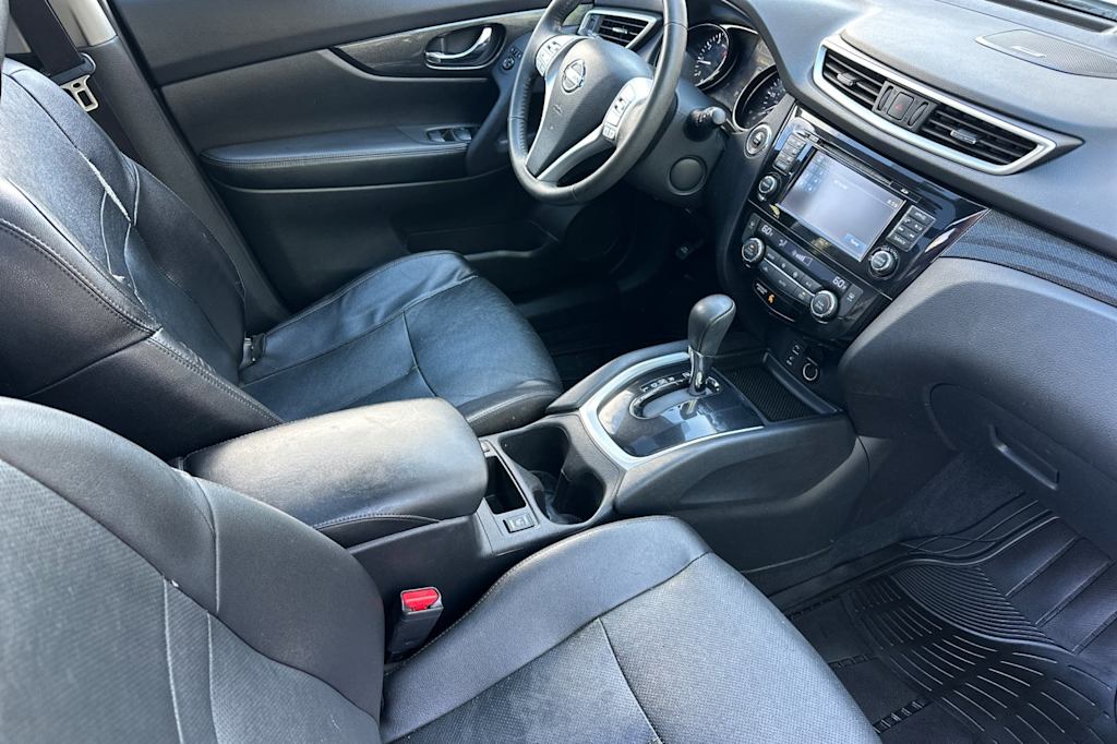 Thumbnail: 2016 Nissan Rogue - 9