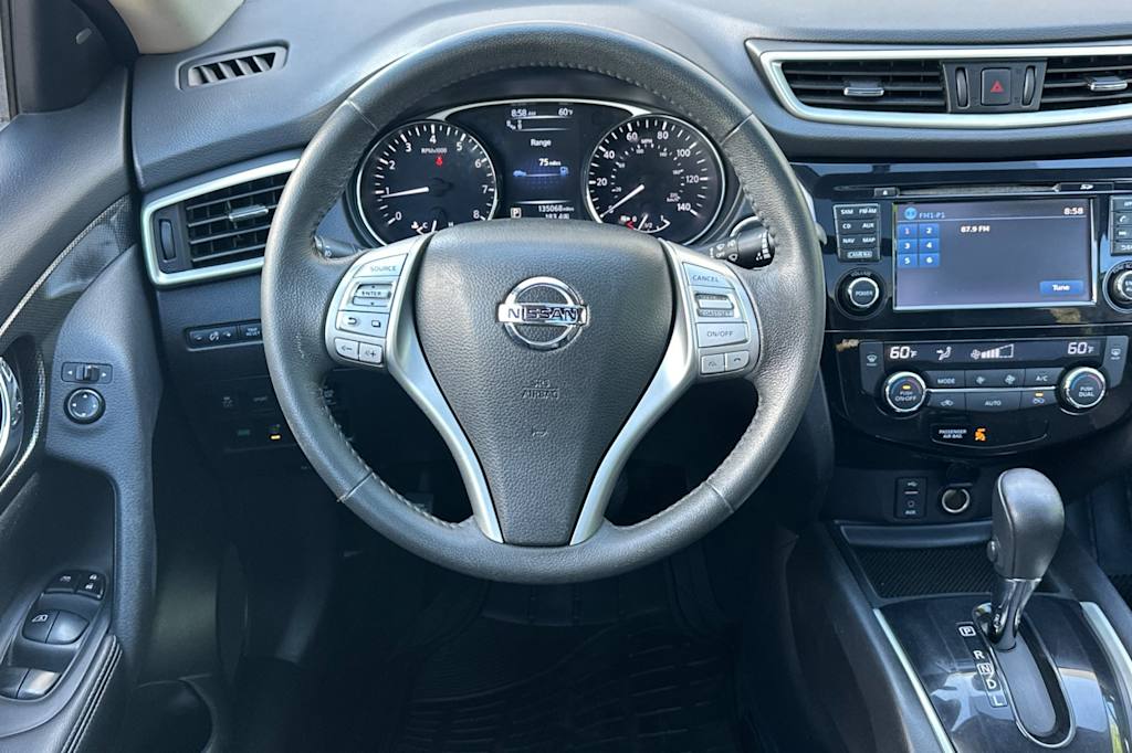 Thumbnail: 2016 Nissan Rogue - 11