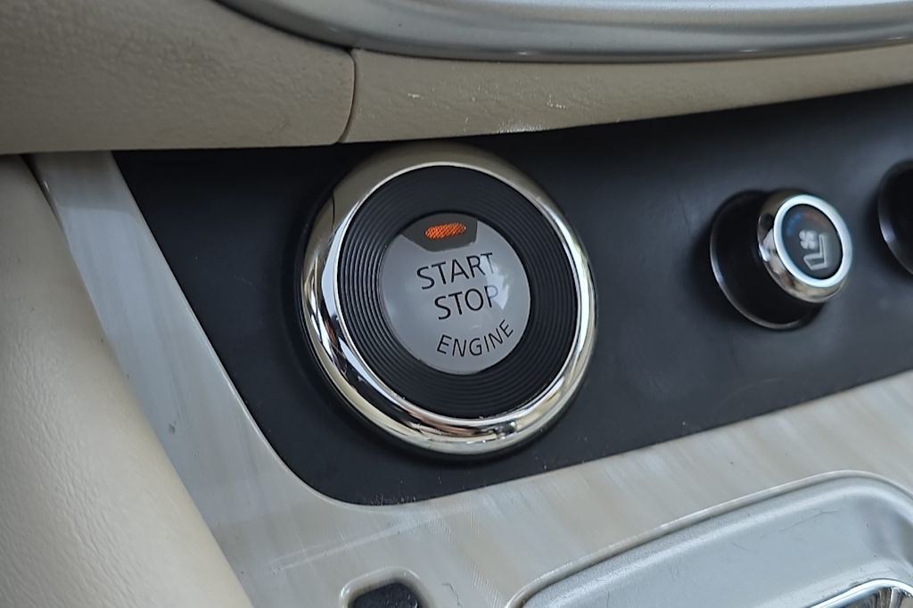 Thumbnail: 2015 Nissan Murano - 27