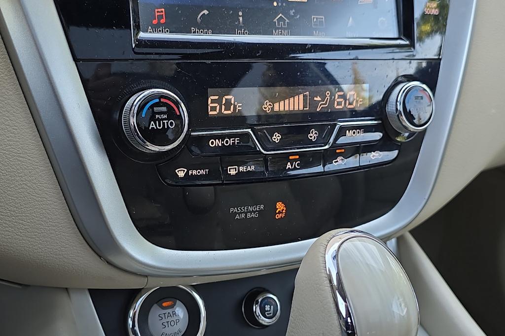 Thumbnail: 2015 Nissan Murano - 26