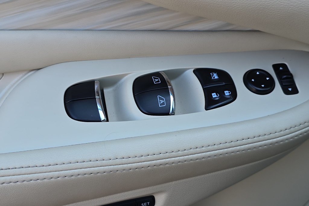 Thumbnail: 2015 Nissan Murano - 23
