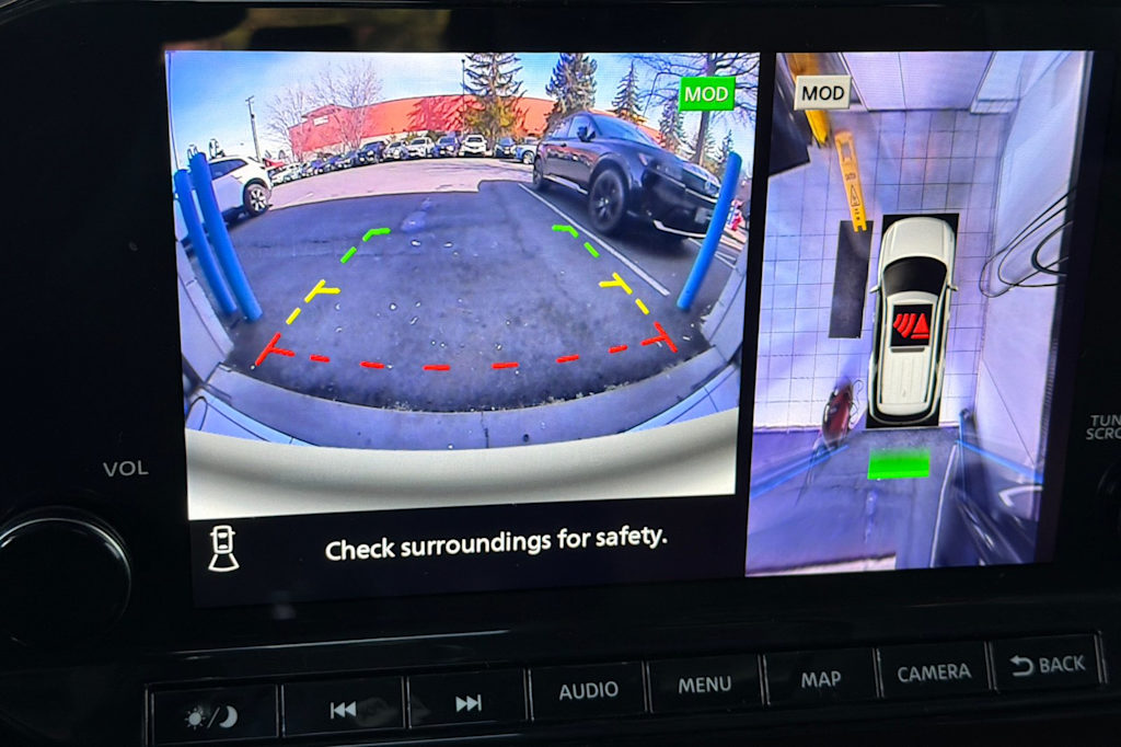 Thumbnail: 2022 Nissan Pathfinder - 25