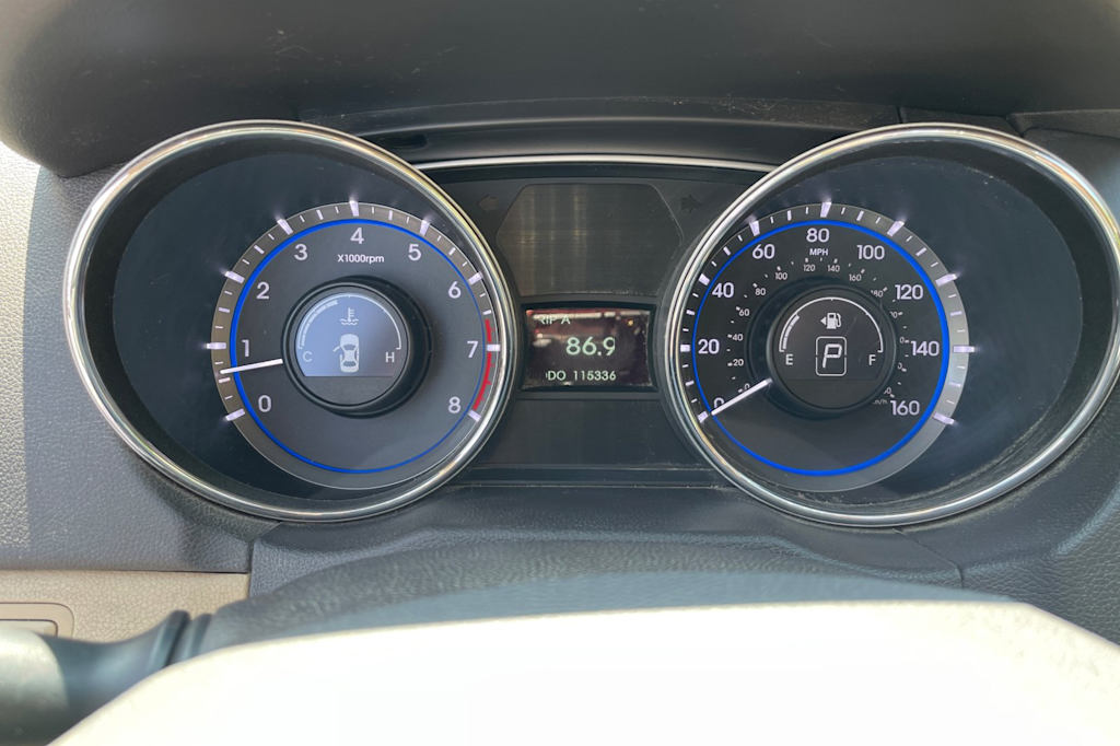 Thumbnail: 2013 Hyundai Sonata - 11