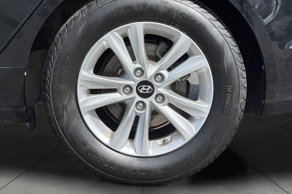 Thumbnail: 2013 Hyundai Sonata - 8