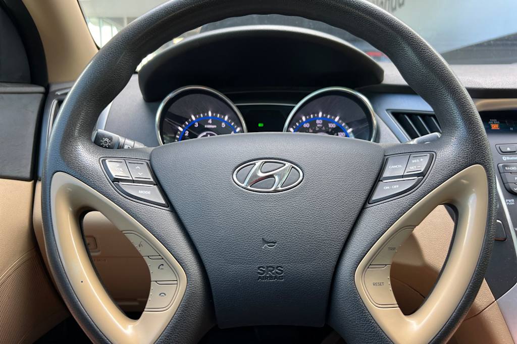 Thumbnail: 2013 Hyundai Sonata - 24