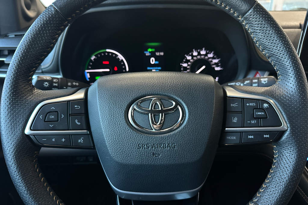 Thumbnail: 2022 Toyota Sienna - 29