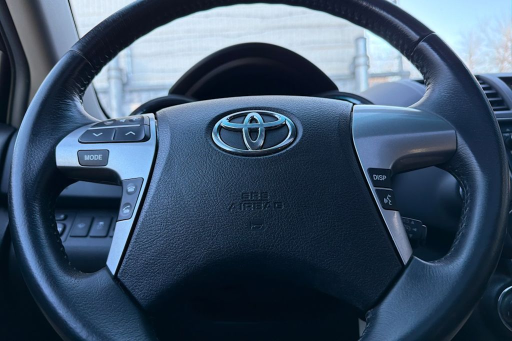 Thumbnail: 2013 Toyota Highlander - 27