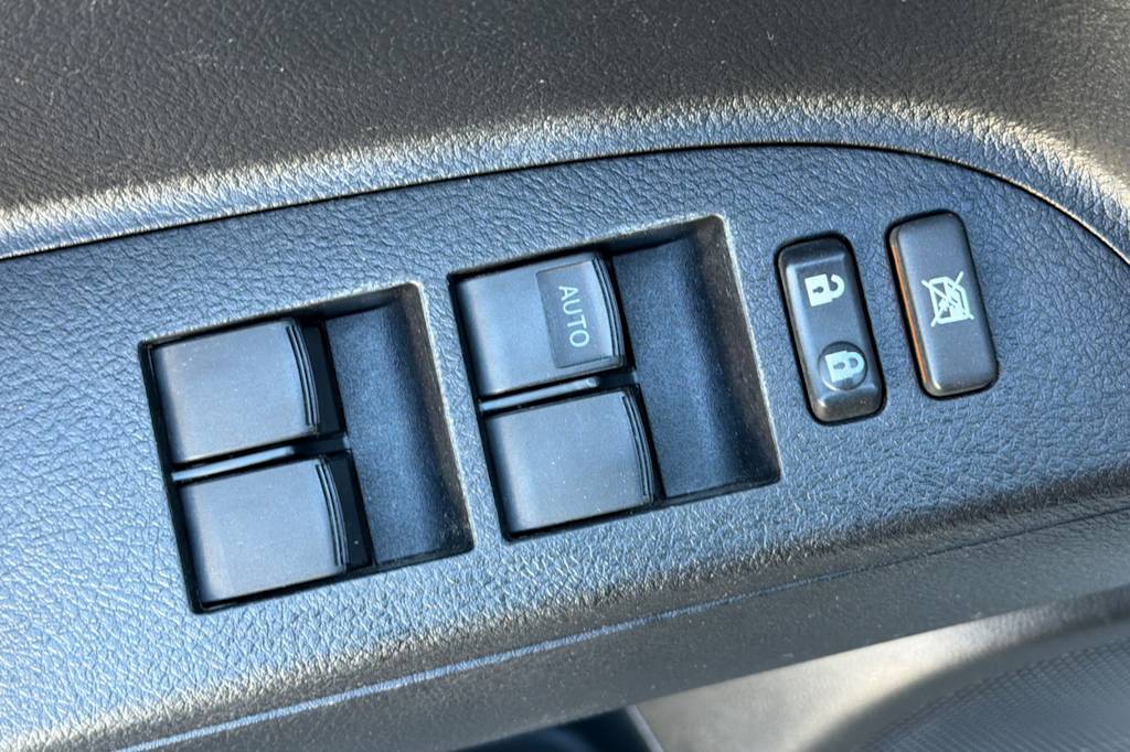 Thumbnail: 2013 Toyota Highlander - 22