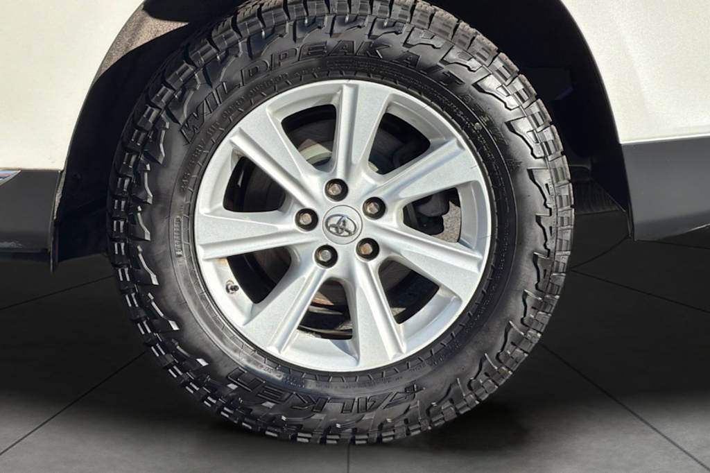 Thumbnail: 2013 Toyota Highlander - 8