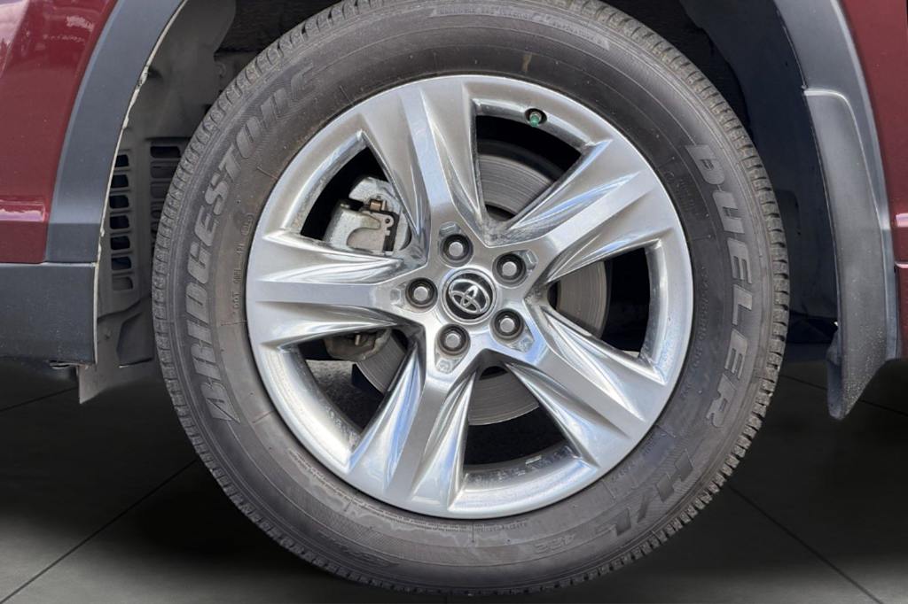 Thumbnail: 2016 Toyota Highlander - 7