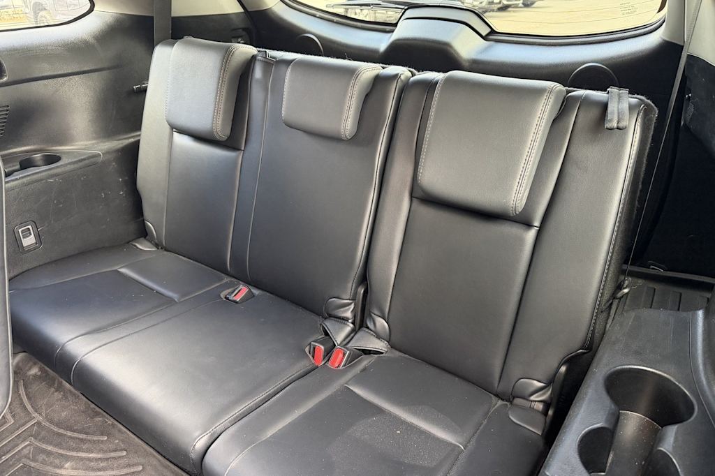 Thumbnail: 2016 Toyota Highlander - 9