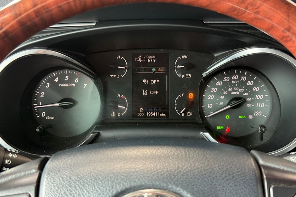 Thumbnail: 2018 Toyota Sequoia - 15
