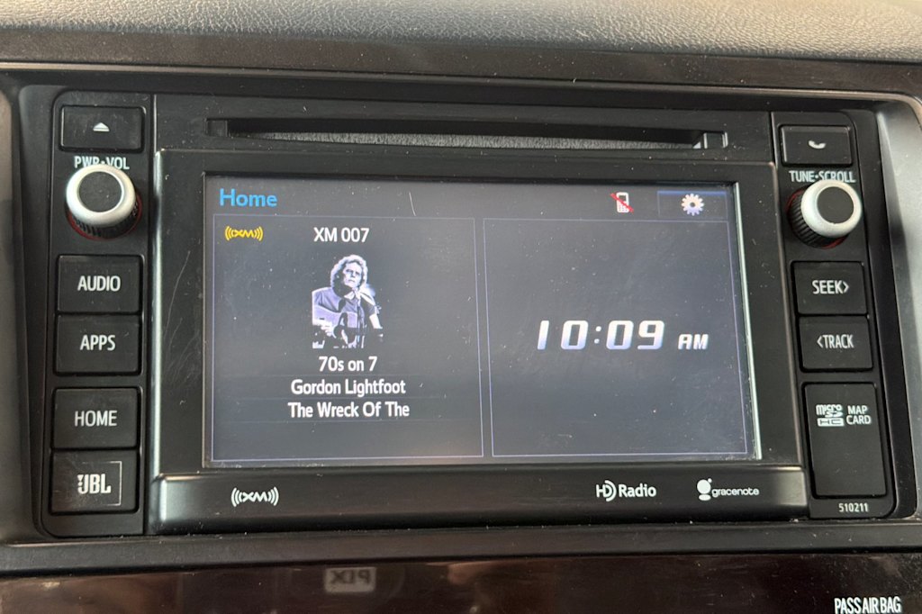 Thumbnail: 2018 Toyota Sequoia - 25