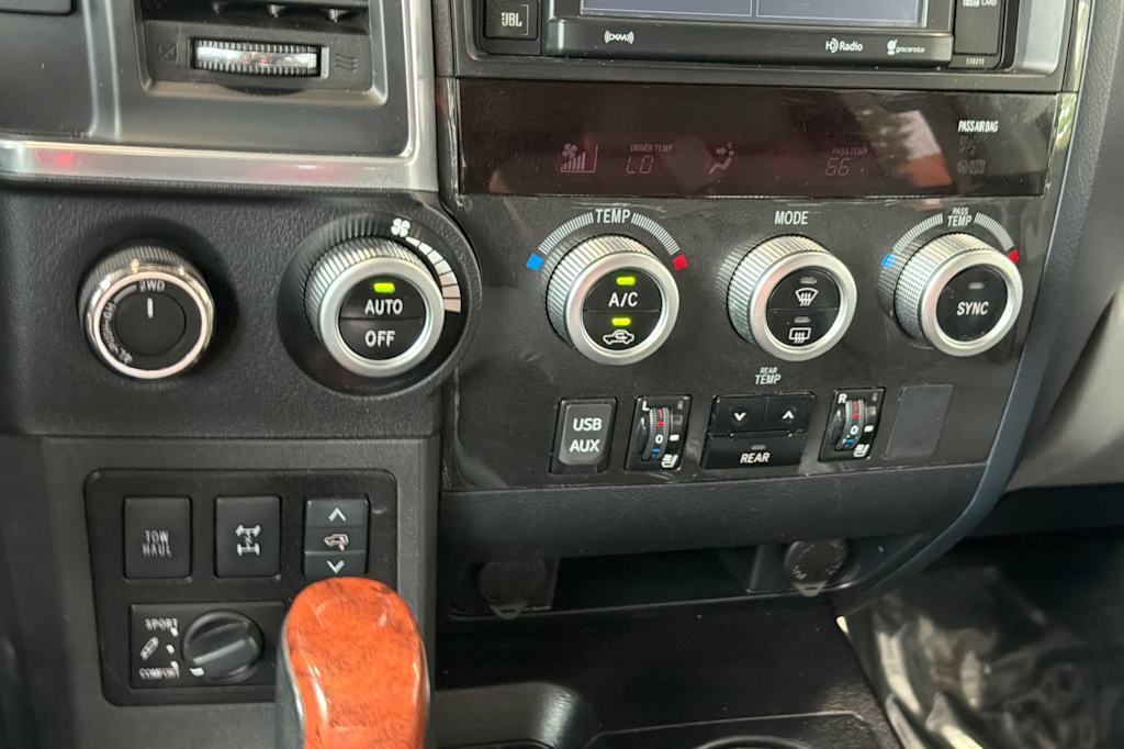 Thumbnail: 2018 Toyota Sequoia - 27