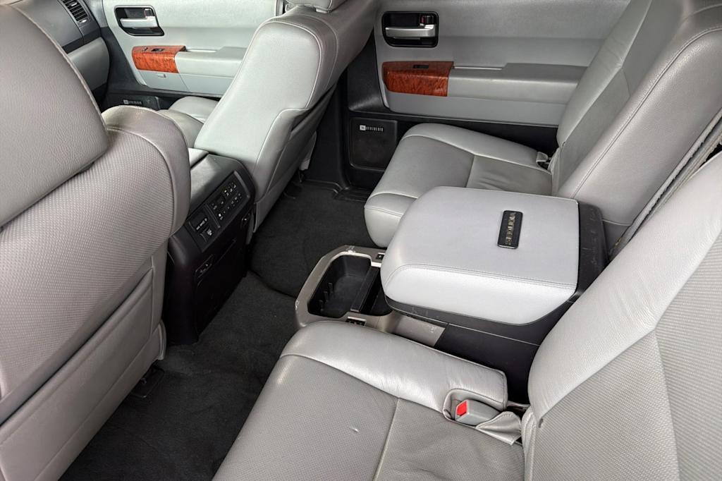 Thumbnail: 2018 Toyota Sequoia - 10