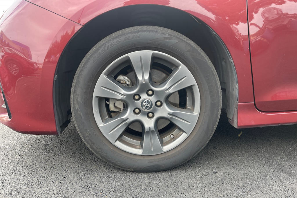 Thumbnail: 2020 Toyota Sienna - 7