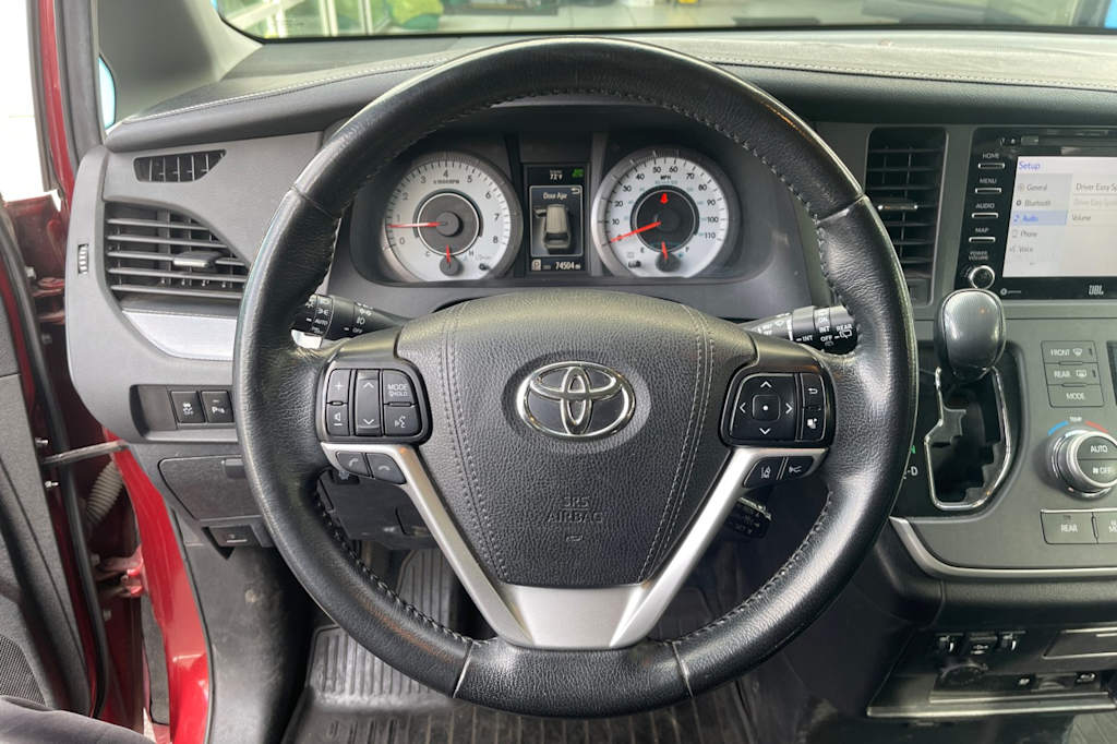 Thumbnail: 2020 Toyota Sienna - 8