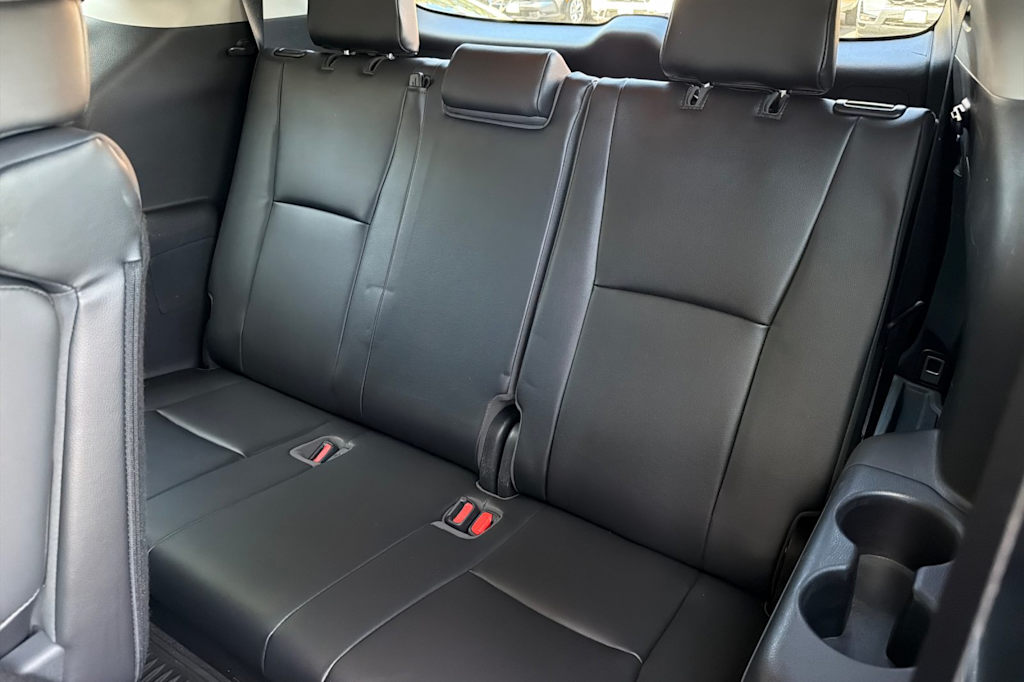 Thumbnail: 2020 Toyota Highlander - 22